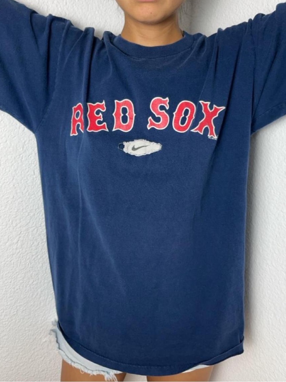 Thrashed Y2K Nike Red Sox Tee Shirt Mens